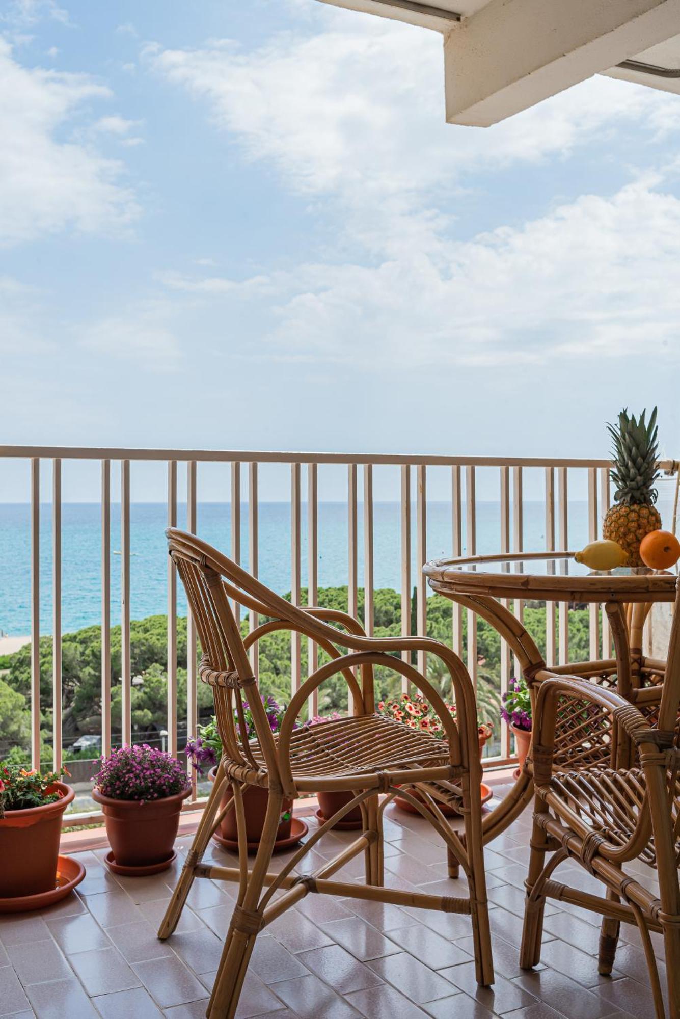 Sea View Apartments Malgrat de Mar Exteriör bild